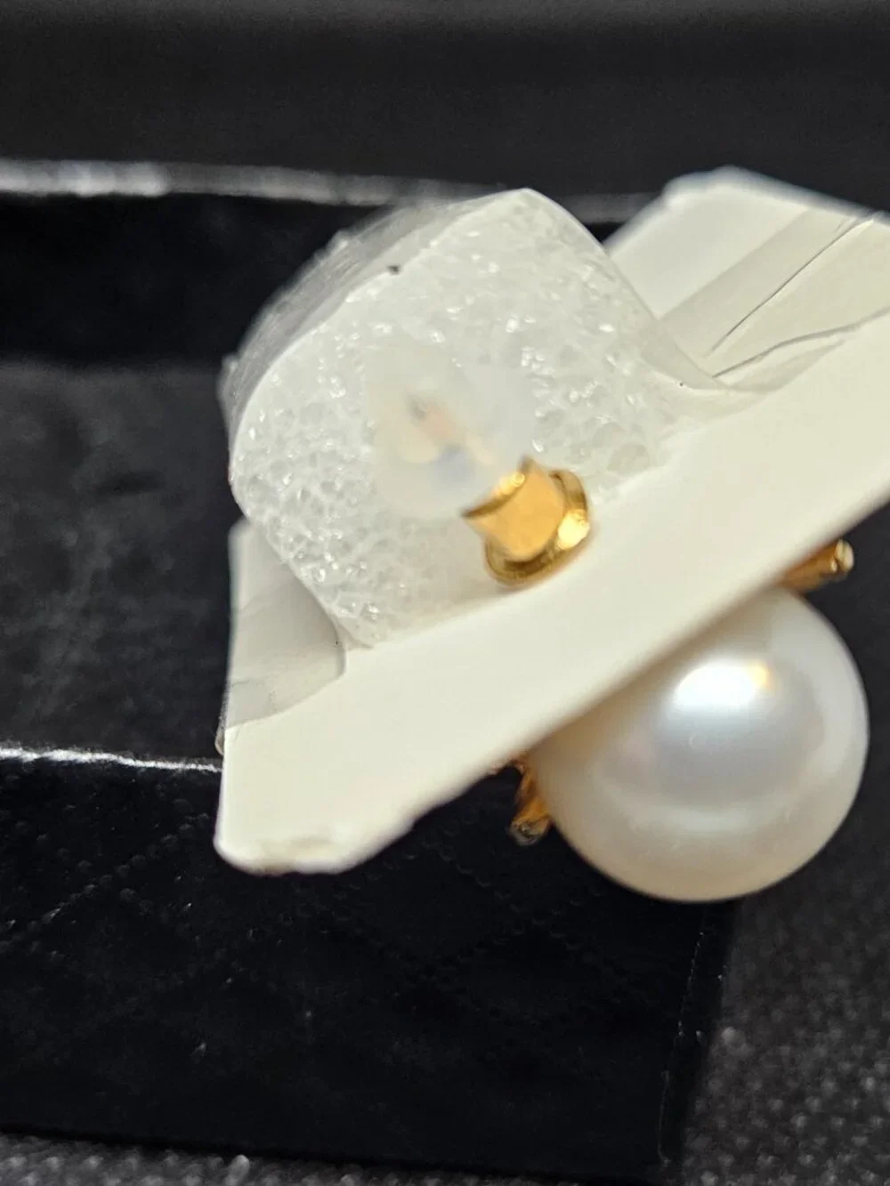 Gold Crystals Ribbon / Pearl Stud Earrings